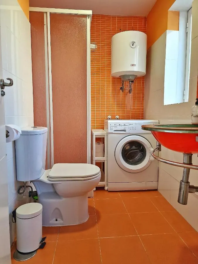 Confortable Apartamento En El Centro De Torremolinos Con Parking Apartment