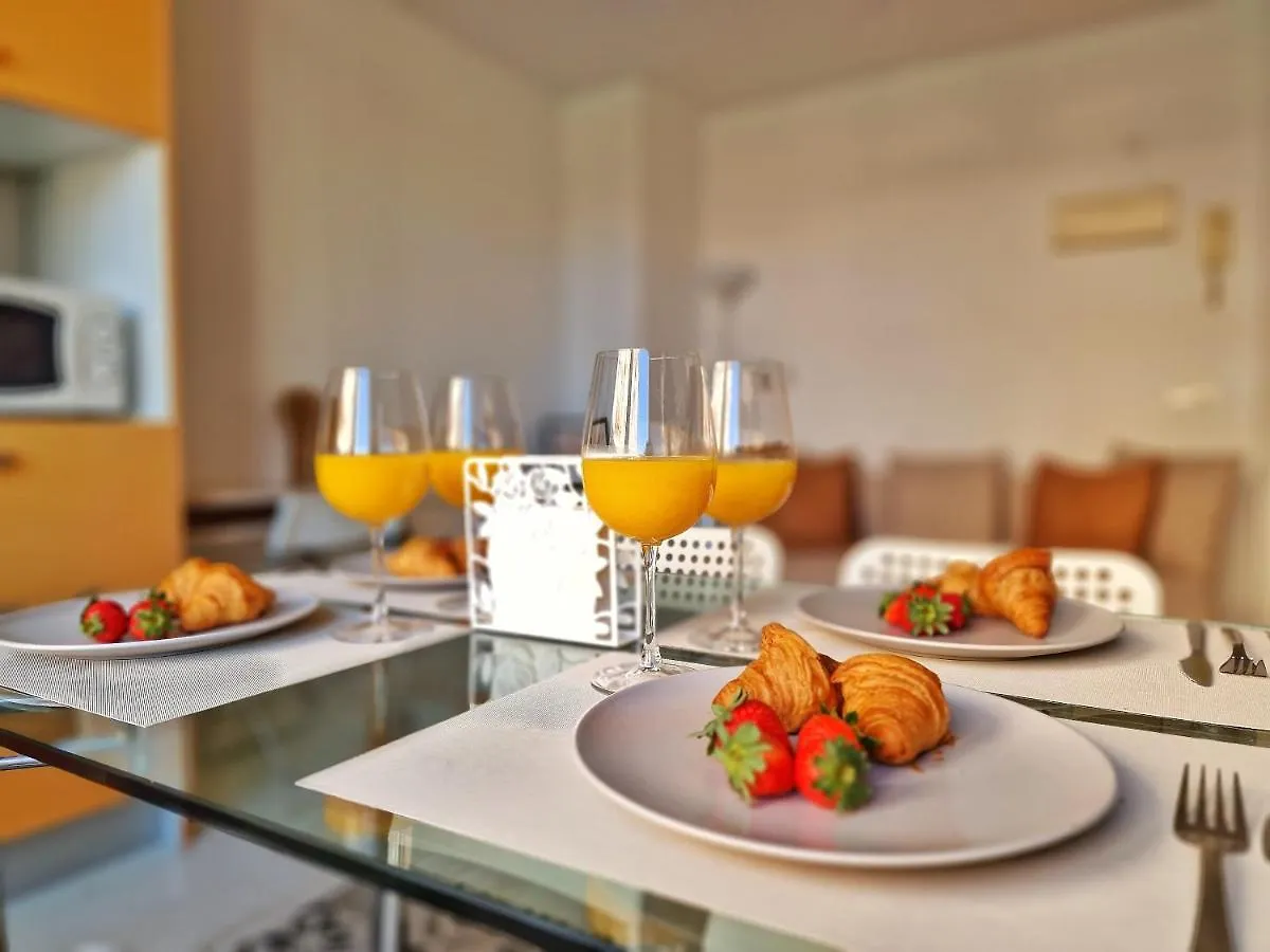 Confortable Apartamento En El Centro De Torremolinos Con Parking Apartment Spain